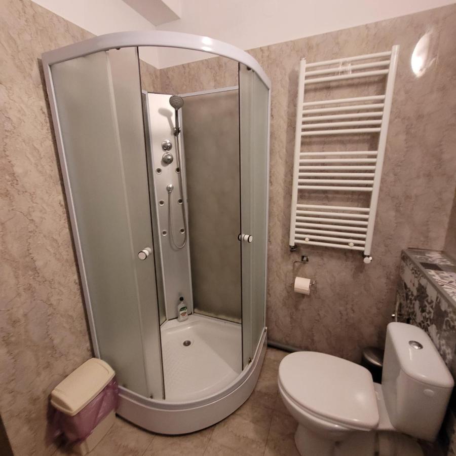 Anastasia Balcescu Apart 4 Self Check In Code From 2Pm Kitchen And Bedroom Бухарест Экстерьер фото